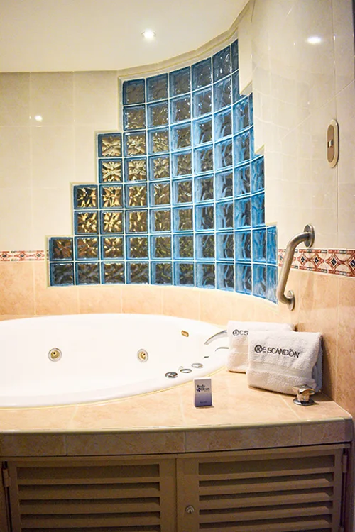Junior Suite Doble C Jacuzzi (8) Junior Suite Doble C Jacuzzi (8)