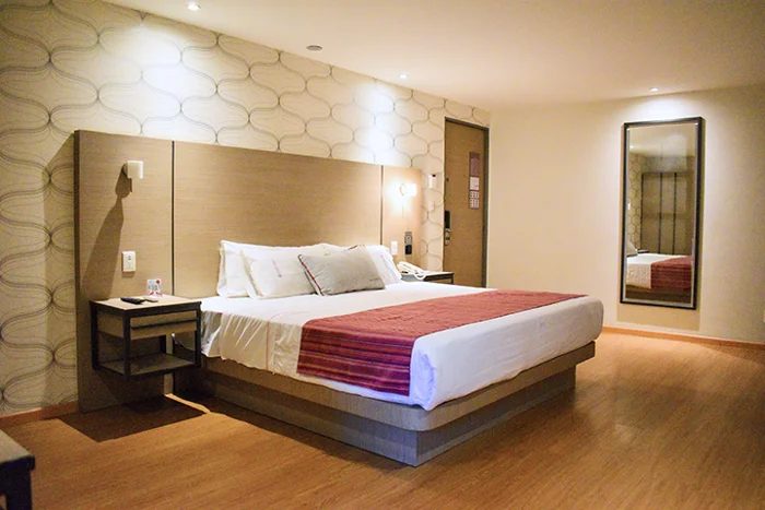 Family Room (7)
