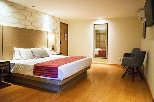 Family Room (8)