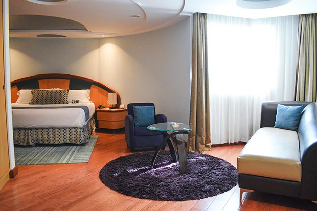 Corner Suite (2) Corner Suite (2)