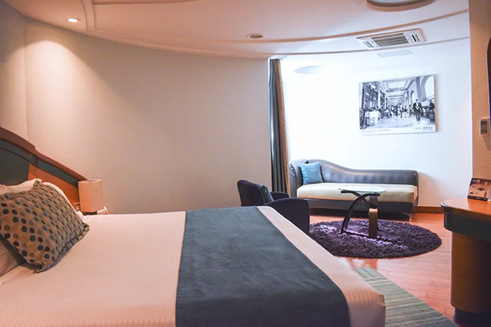 Corner Suite (4)